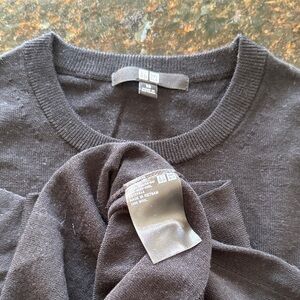 Uniqlo Men's Charcoal Crewneck Sweater